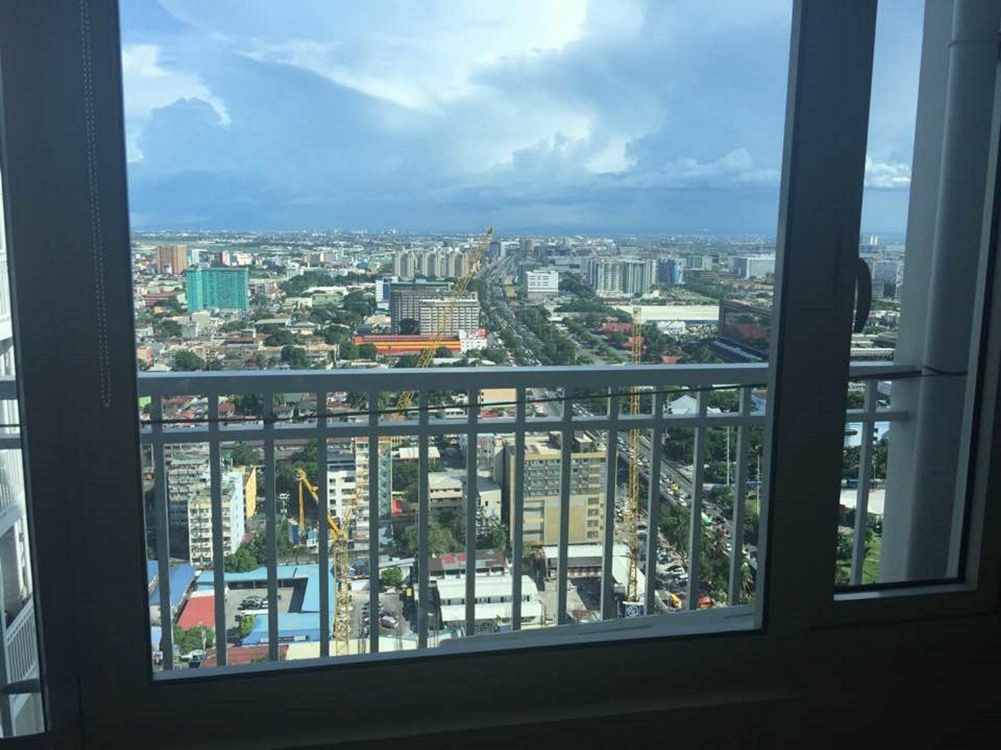 Seabreeze Residences At Breeze Residences Pasay Kültér fotó