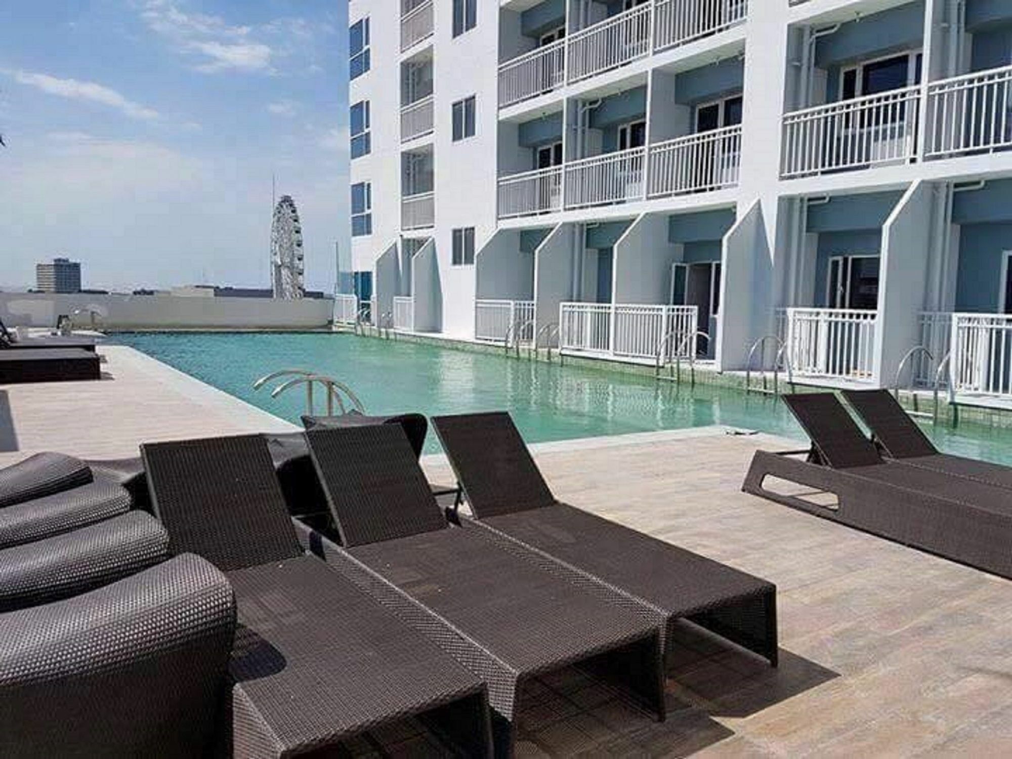 Seabreeze Residences At Breeze Residences Pasay Kültér fotó